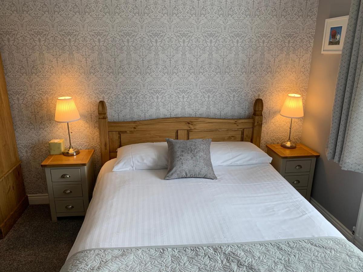 Bed and Breakfast Hensleigh House Чармут Номер фото