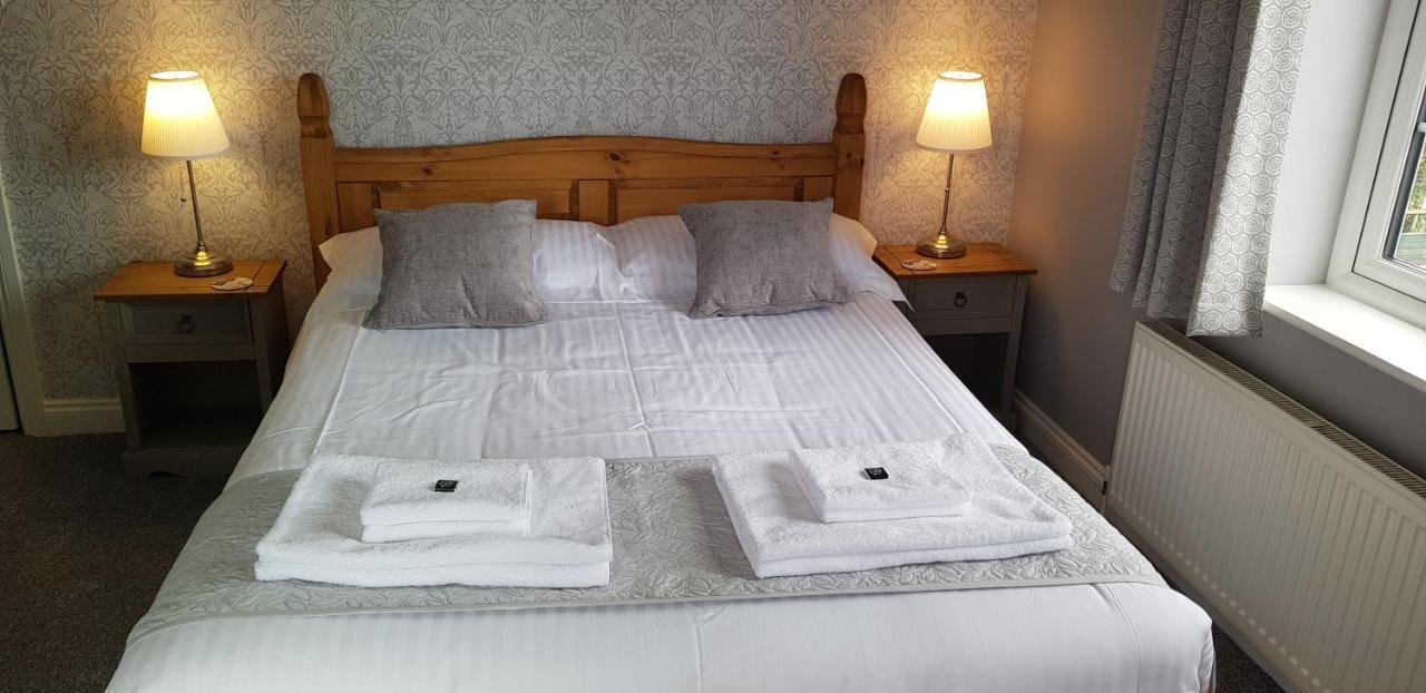 Bed and Breakfast Hensleigh House Чармут Екстер'єр фото