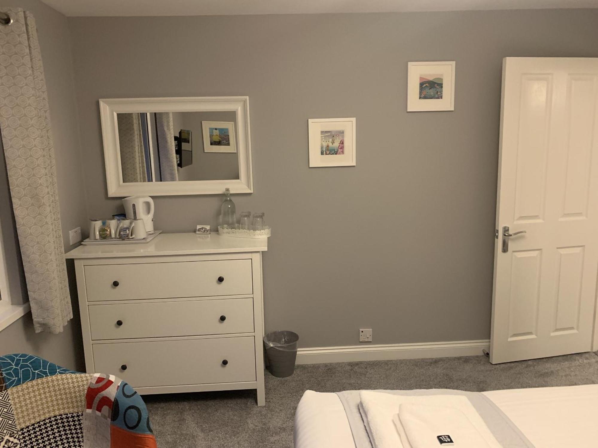 Bed and Breakfast Hensleigh House Чармут Номер фото